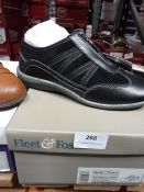 *Fleet & Foster Ladies Shoes (black) Size: 3