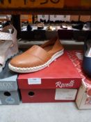 *Roselli Ladies Slip On Shoes (tan) Size: 41