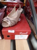 *Roselli Ladies Shoes Size: 5