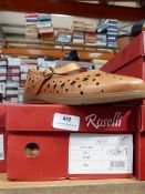 *Roselli Ladies Shoes (tan) Size: 7