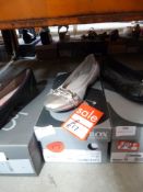 *Sprox Ladies Shoes (silver) Size: 3
