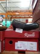 *Roselli Ladies Shoes (black) Size: 4