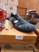 *Earth Spirit Ladies Shoes (blue) Size: 9