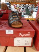 *Roselli Ladies Shoes (black) Size: 3