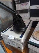 *Padders Ladies Shoes (black) Size: 3