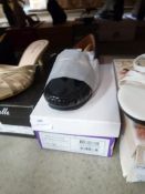 *Lotus Ladies Shoes (black) Size: 8