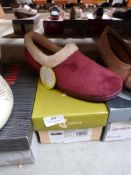 *Costa Ladies Slippers (pink) Size: 9