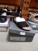 *Softline Ladies Shoes (black) Size: 6.5