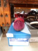 *Ladies Slippers Size: 3