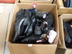 *Box Containing Assorted Gents Shoes