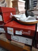 *Roselli Ladies Shoes (white) Size: 7