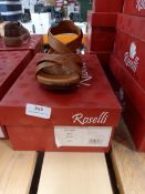 *Roselli Ladies Shoes (tan) Size: 3