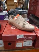 *Roselli Ladies Shoes (beige) Size: 36