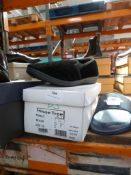 *Gents Slippers Size: 10