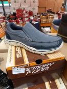 *Sketchers Memory Foam Slip On Shoes Size: 9