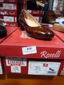 *Roselli Ladies Shoes (nut) Size: 3