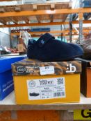 *Gents Slippers Size: 11