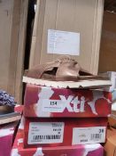 *XTI Ladies sandals (gold) Size: 36