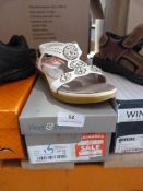 *Fleet & Foster Ladies Sandals Size: 36
