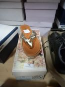 *Pavarella Ladies Shoes Size: 37