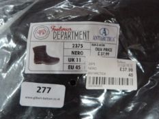 *Footwear Department Snow Boots Size: 45