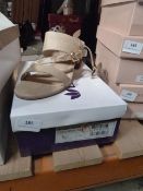 *Lotus Ladies Shoes Size: 8