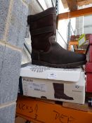 *Footwear Department Waterproof Boots Size: 47