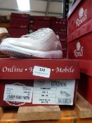 *Footwear Department Ladies Shoes (silver) Size: 3