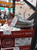 *Footwear Department Ladies Shoes (grey) Size: 3