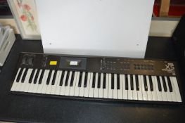 Korg X5 Synthesiser