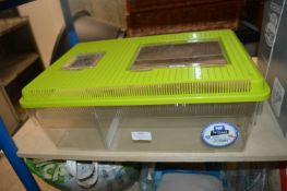 * Ferplast Small Pet Box