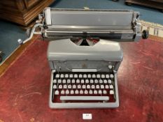 Imperial 65 Vintage Typewriter