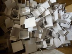 *Box of Corner Brackets and T-Junctions of Box Tru