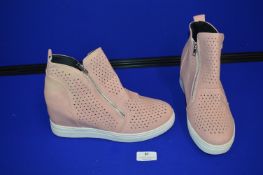 Pink Mesh Ankle Boots Size: 43