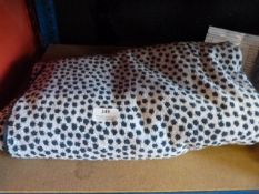 *Ditsy Dot Bath Towel 76x147cm