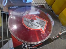 * 300mm diamond tipped cutting blade (new) and other metal cutting blade