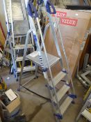 * Abru 3 tread step ladder