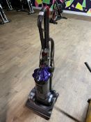 *Dyson DC33 Upright Vacuum Cleaner