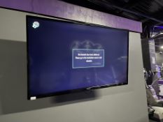 *Polaroid TV with Wall Bracket