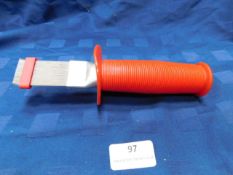 * FCB-353 'Bicycle' fin comb