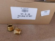 * 36x 121-B-08 Plug 1/2