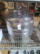 * 4 x polycarbonate cake domes