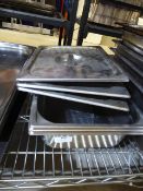 * 3 x gastros with lids