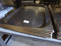 * 5 x 1/1 gastro baking trays