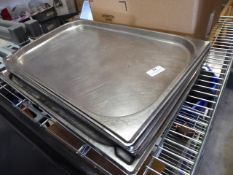 * 6 x gastro trays