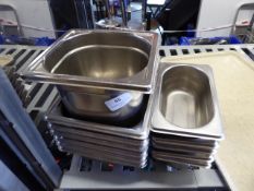 * 12 x gastros - various sizes