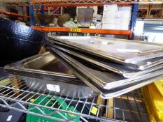 * 6 x 1/1 gastros with lids