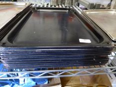 * 10 x oven trays
