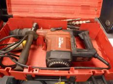 *Hilti TE70 110v SDS Drill with Drill Bits