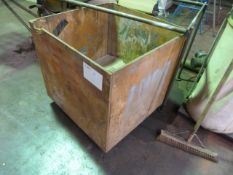 *Wooden Box on Castor Wheels 80cm³